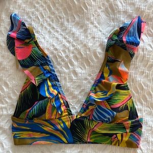Aerie bikini top size small triangle NWOT ruffled
